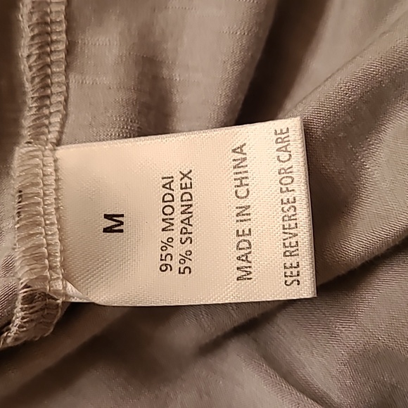 WOMAN'S GRAY TEE SIZE M - Picture 7 of 7